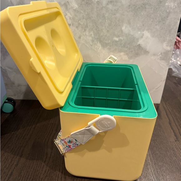 Roller Rabbit x Target Yellow Cooler - Picture 6 of 7